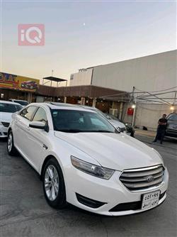Ford Taurus